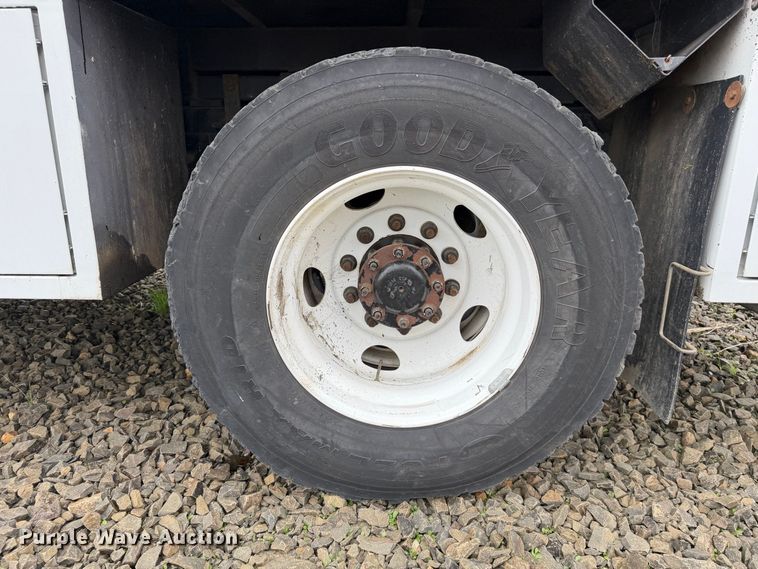 image for item YA4619 2016 Ford F750 Super Duty forestry bucket truck