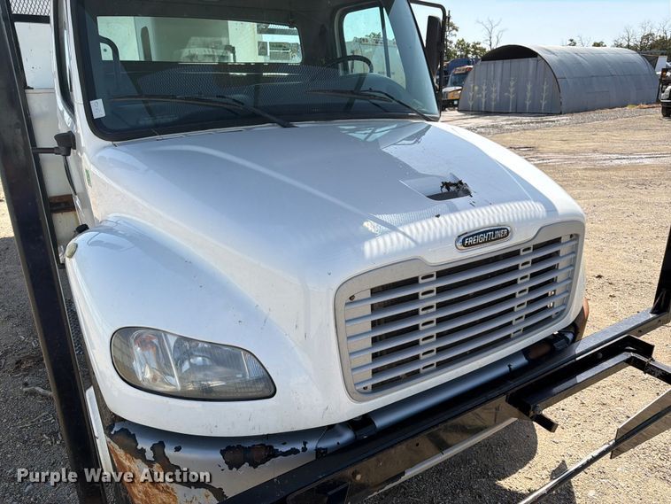 image for item YA4629 2016 Freightliner Business Class M2 forestry bucket truck