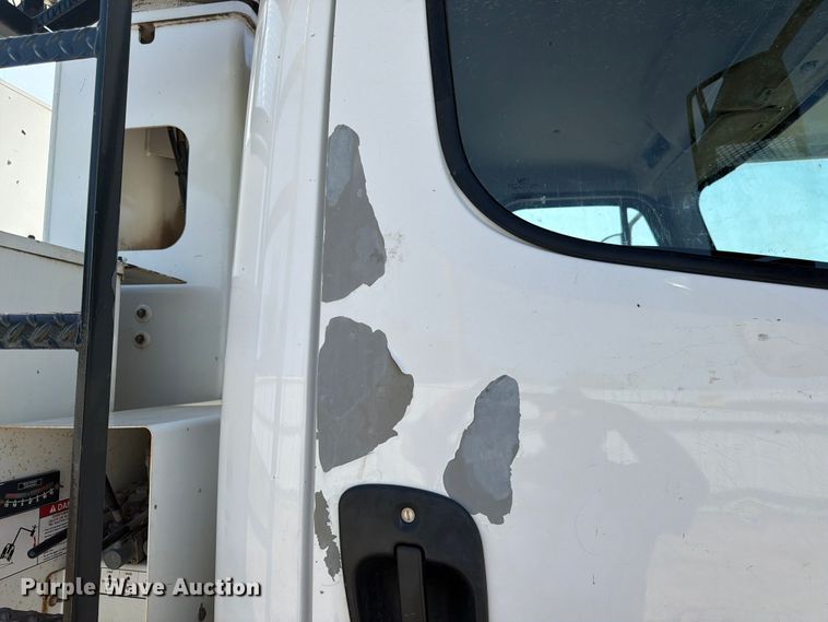 image for item YA4629 2016 Freightliner Business Class M2 forestry bucket truck