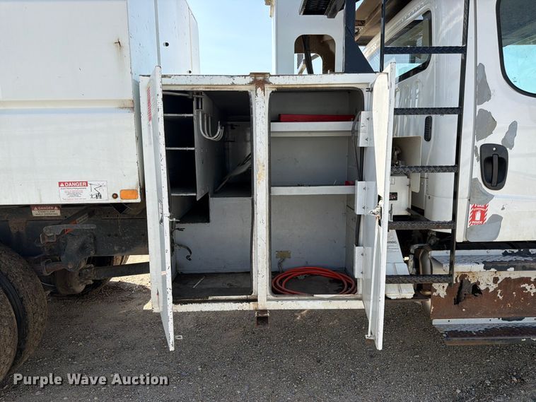 image for item YA4629 2016 Freightliner Business Class M2 forestry bucket truck