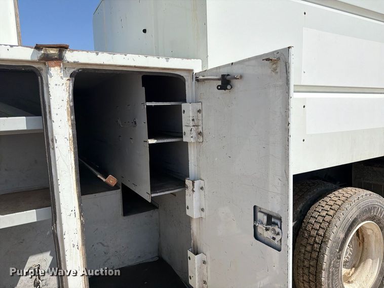 image for item YA4629 2016 Freightliner Business Class M2 forestry bucket truck