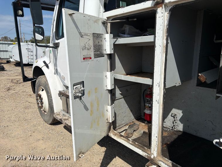 image for item YA4629 2016 Freightliner Business Class M2 forestry bucket truck