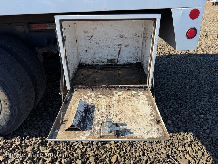 image for item YA4630 2015 Ford F750 Super Duty forestry bucket truck