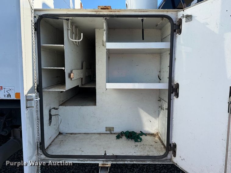 image for item YA4630 2015 Ford F750 Super Duty forestry bucket truck