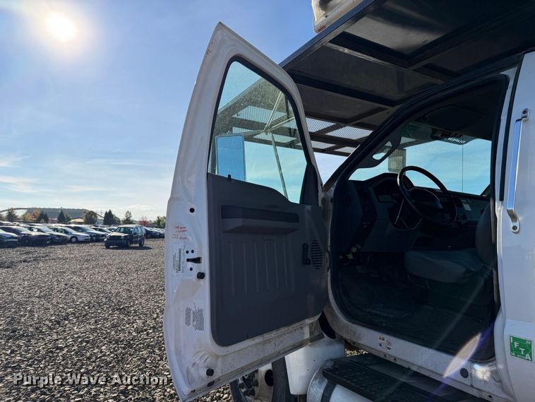 image for item YA4630 2015 Ford F750 Super Duty forestry bucket truck