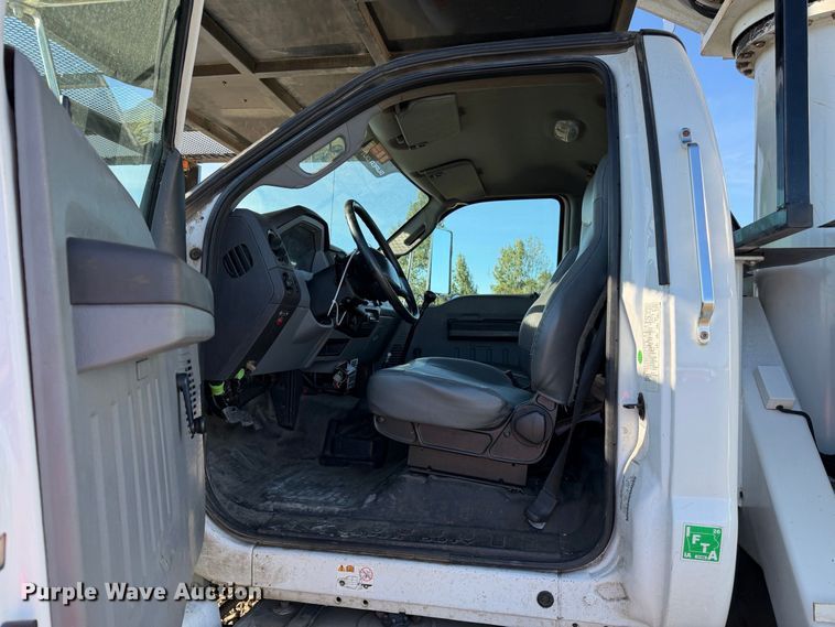 image for item YA4630 2015 Ford F750 Super Duty forestry bucket truck