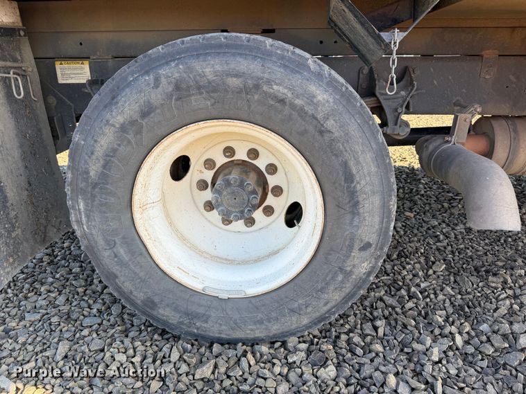 image for item YA4630 2015 Ford F750 Super Duty forestry bucket truck