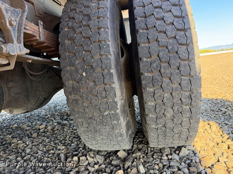 image for item YA4630 2015 Ford F750 Super Duty forestry bucket truck