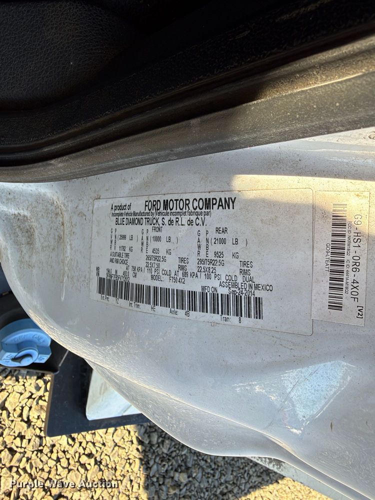 image for item YA4630 2015 Ford F750 Super Duty forestry bucket truck
