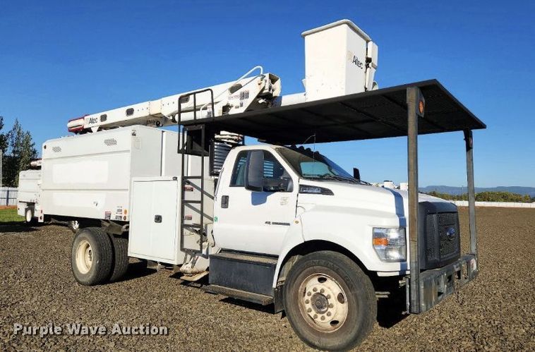 image for item YA4679 2016 Ford F750 Super Duty forestry bucket truck