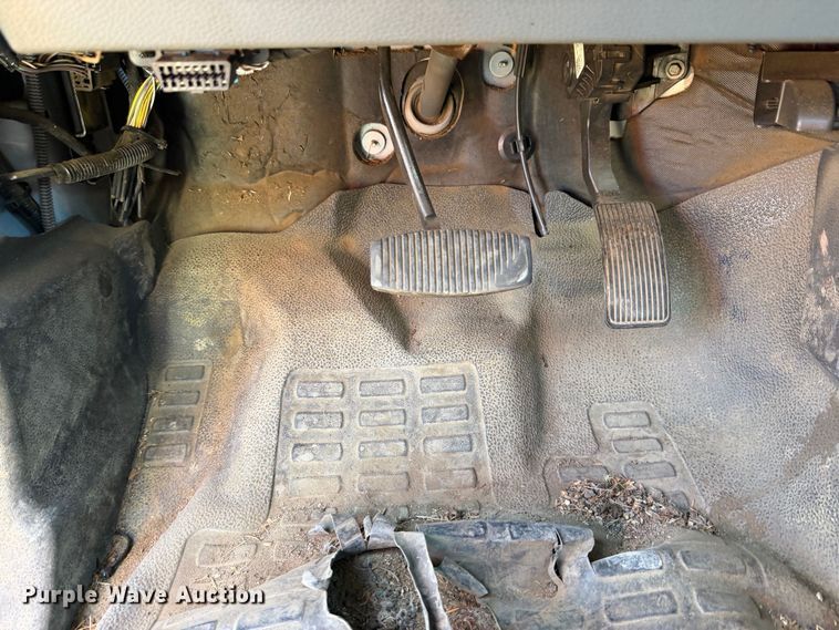 image for item YA4679 2016 Ford F750 Super Duty forestry bucket truck
