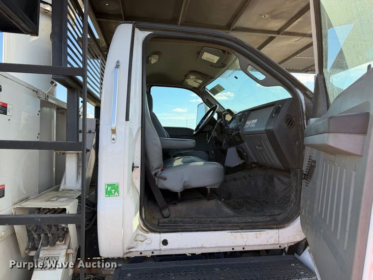 image for item YA4679 2016 Ford F750 Super Duty forestry bucket truck