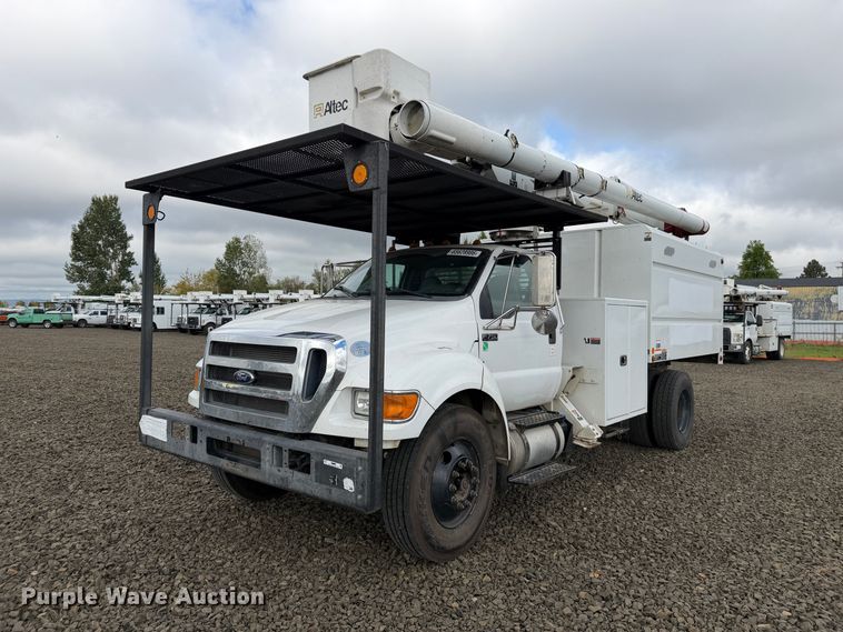 image for item YA4682 2015 Ford F750 Super Duty forestry bucket truck
