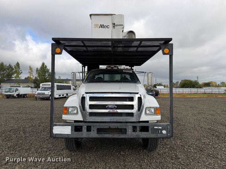 image for item YA4682 2015 Ford F750 Super Duty forestry bucket truck