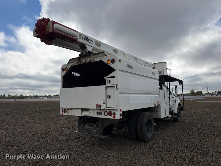 image for item YA4682 2015 Ford F750 Super Duty forestry bucket truck