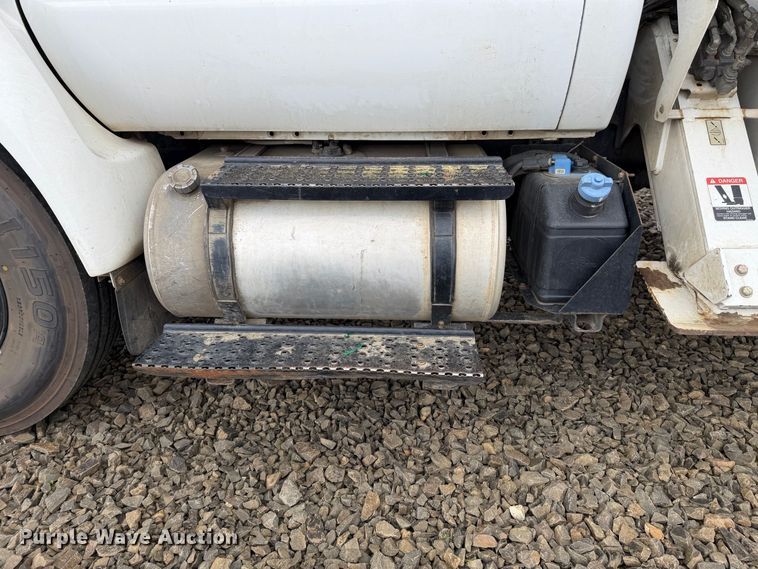 image for item YA4682 2015 Ford F750 Super Duty forestry bucket truck