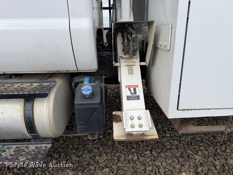 image for item YA4682 2015 Ford F750 Super Duty forestry bucket truck