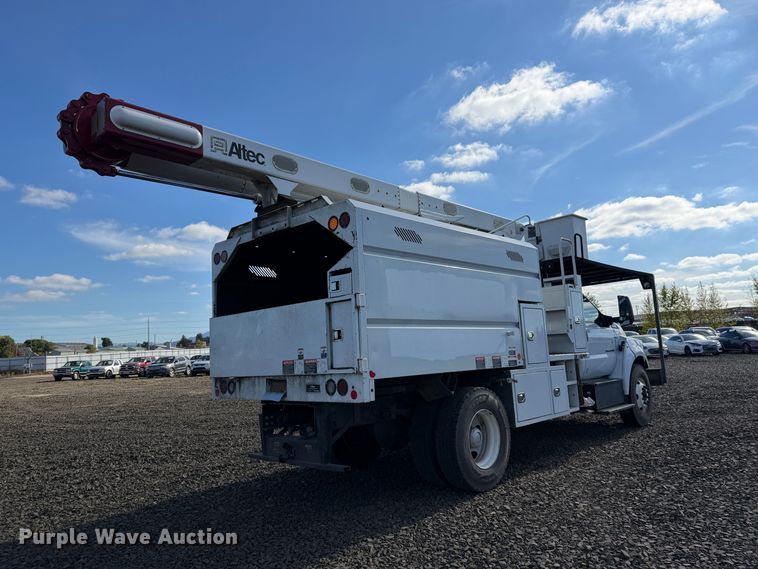 image for item YA4736 2016 Ford F750 Super Duty forestry bucket truck
