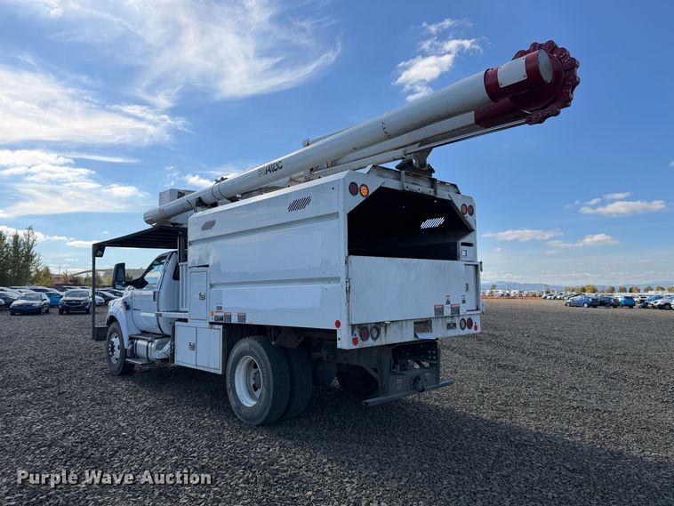 image for item YA4736 2016 Ford F750 Super Duty forestry bucket truck