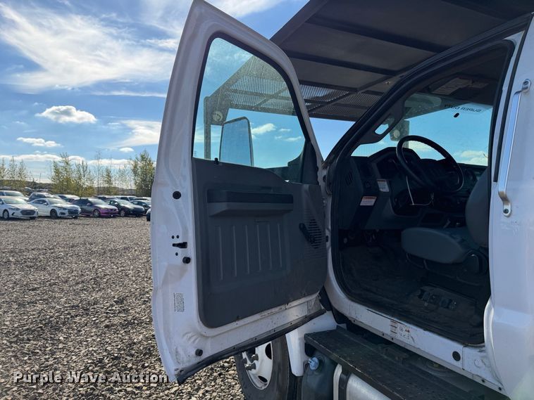 image for item YA4736 2016 Ford F750 Super Duty forestry bucket truck