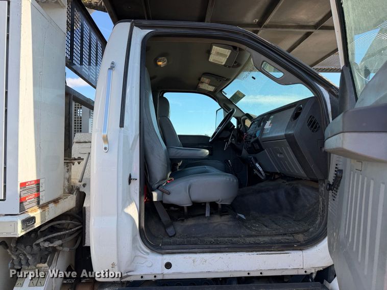 image for item YA4736 2016 Ford F750 Super Duty forestry bucket truck