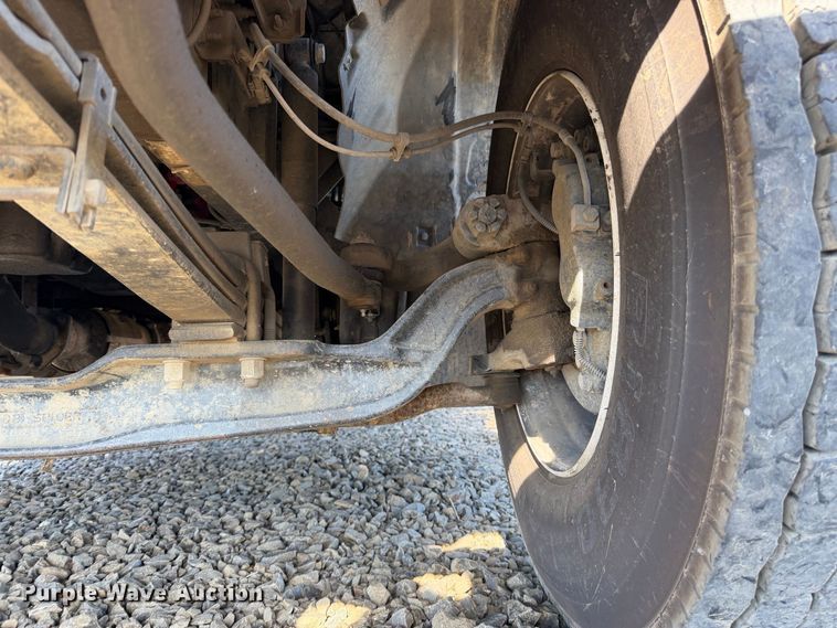 image for item YA4736 2016 Ford F750 Super Duty forestry bucket truck