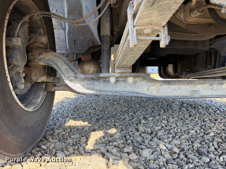 image for item YA4736 2016 Ford F750 Super Duty forestry bucket truck