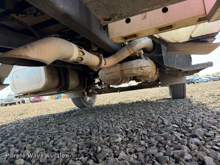 image for item YA4736 2016 Ford F750 Super Duty forestry bucket truck