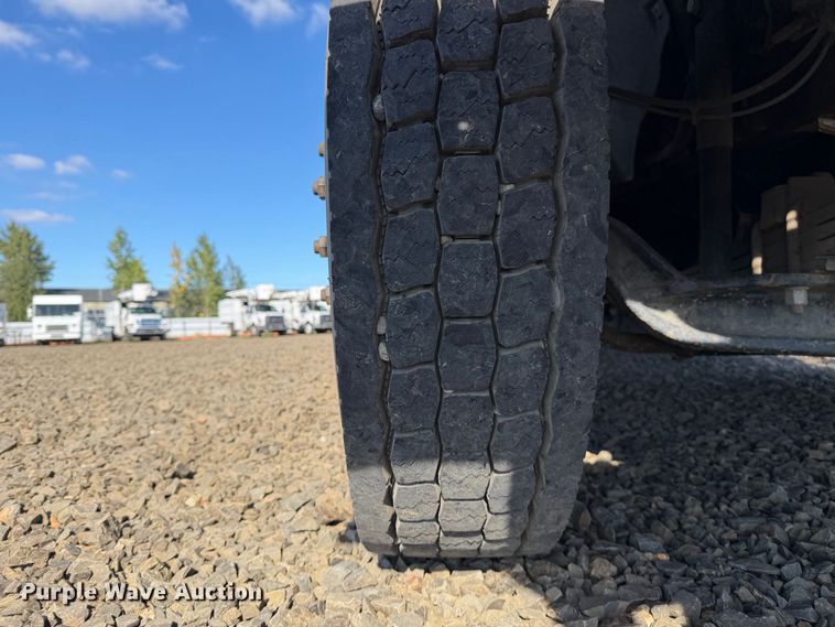 image for item YA4736 2016 Ford F750 Super Duty forestry bucket truck