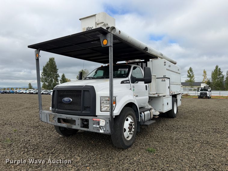 image for item YA4737 2016 Ford F750 Super Duty forestry bucket truck
