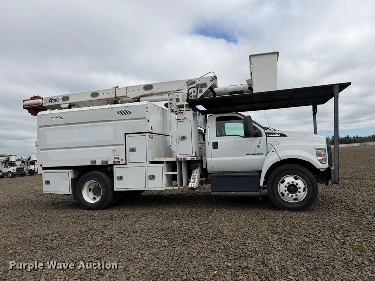 image for item YA4737 2016 Ford F750 Super Duty forestry bucket truck