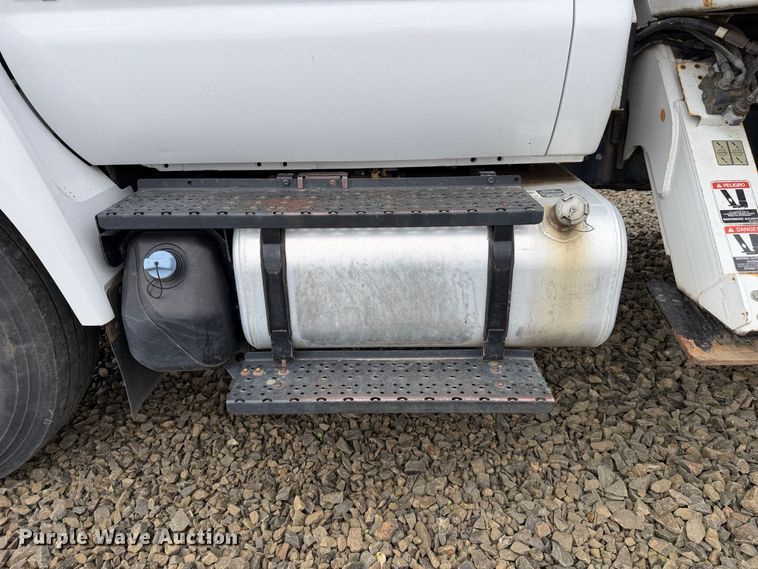 image for item YA4737 2016 Ford F750 Super Duty forestry bucket truck
