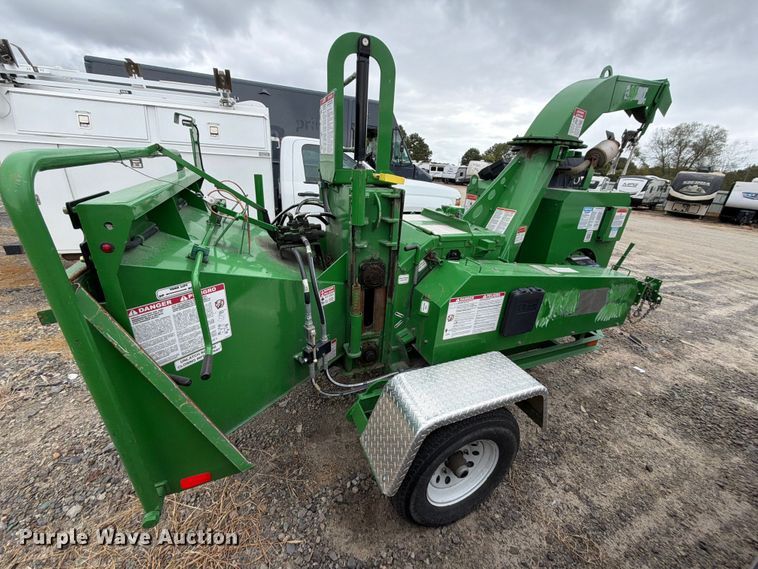 image for item YA4817 2023 Bandit Intimidator 12XPC wood chipper
