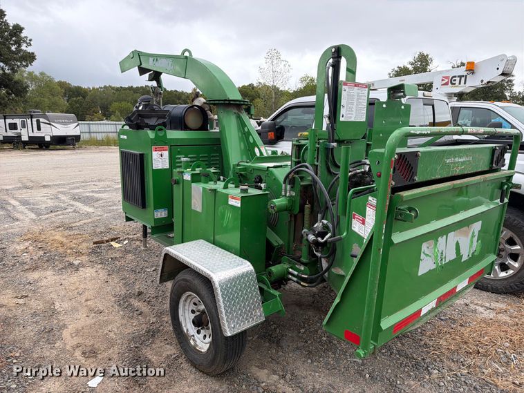 image for item YA4817 2023 Bandit Intimidator 12XPC wood chipper