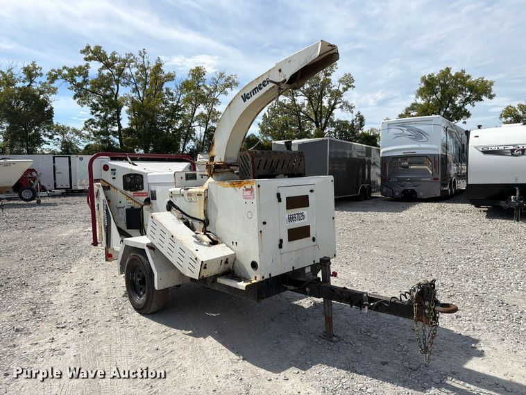 image for item YA4838 2017 Vermeer BC1000 wood chipper