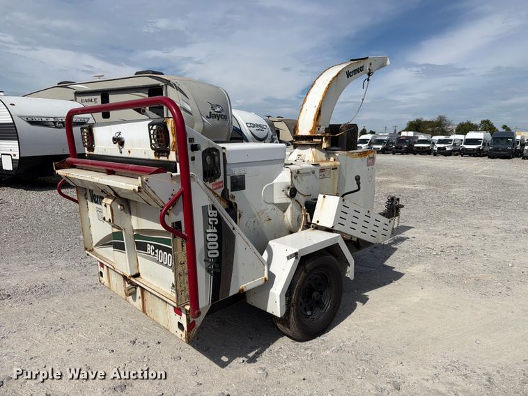 image for item YA4838 2017 Vermeer BC1000 wood chipper