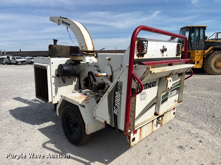 image for item YA4838 2017 Vermeer BC1000 wood chipper