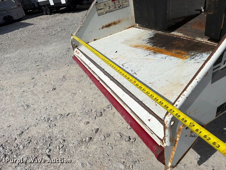 image for item YA4838 2017 Vermeer BC1000 wood chipper