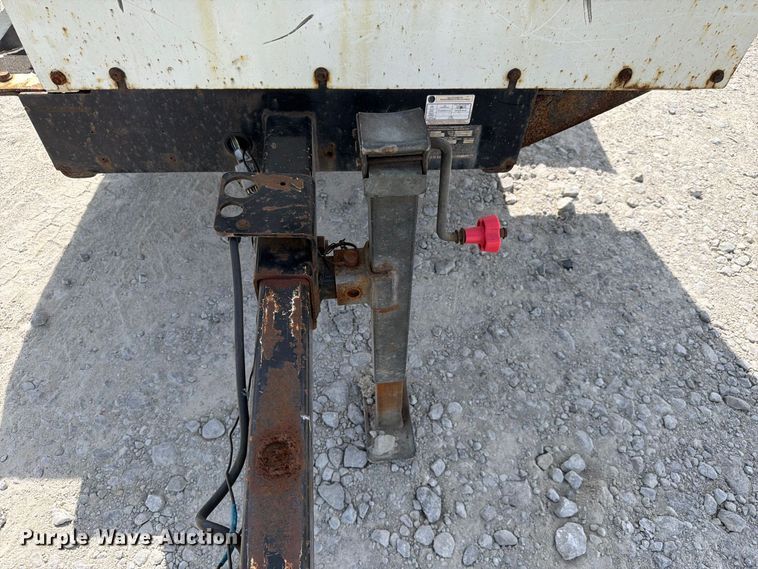 image for item YA4838 2017 Vermeer BC1000 wood chipper