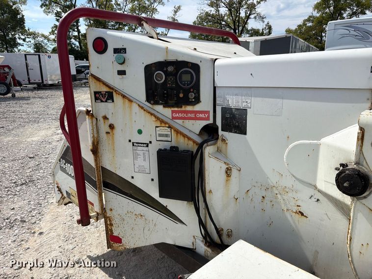image for item YA4838 2017 Vermeer BC1000 wood chipper