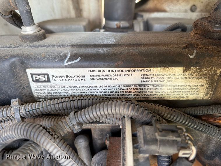 image for item YA4838 2017 Vermeer BC1000 wood chipper