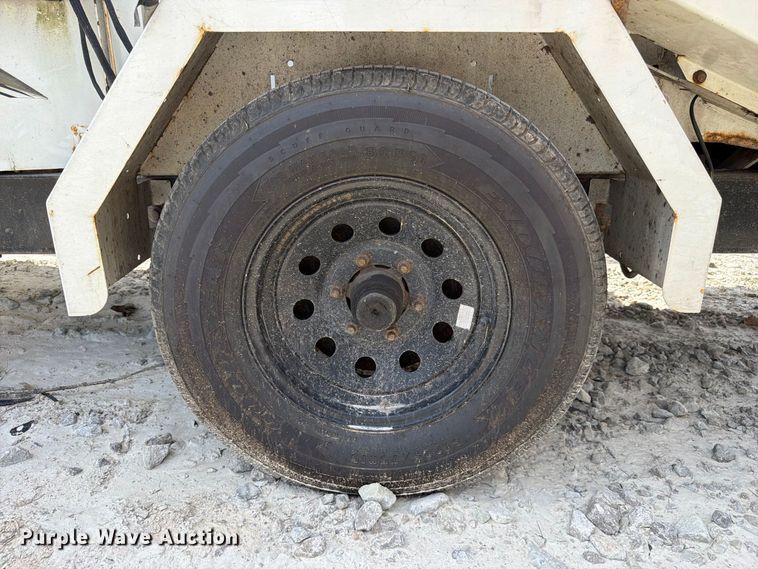 image for item YA4838 2017 Vermeer BC1000 wood chipper
