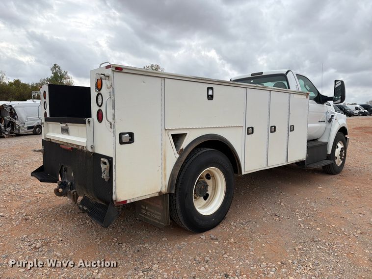 image for item YA4840 2017 Ford F750 Super Duty utility / service truck
