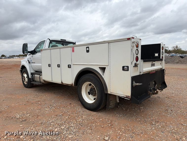 image for item YA4840 2017 Ford F750 Super Duty utility / service truck