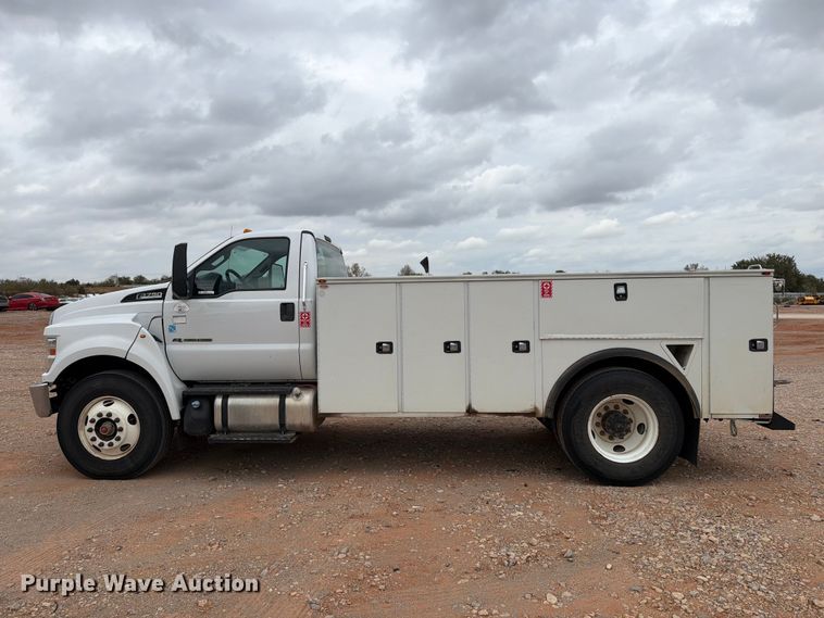 image for item YA4840 2017 Ford F750 Super Duty utility / service truck