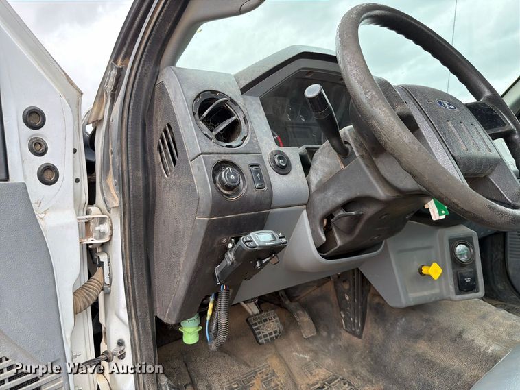 image for item YA4840 2017 Ford F750 Super Duty utility / service truck