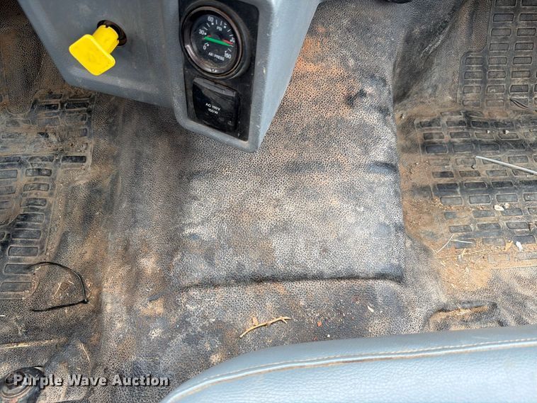 image for item YA4840 2017 Ford F750 Super Duty utility / service truck