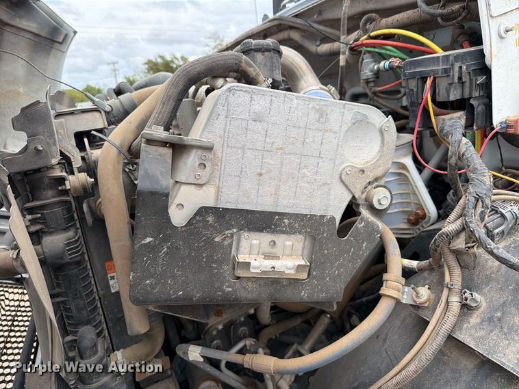image for item YA4840 2017 Ford F750 Super Duty utility / service truck
