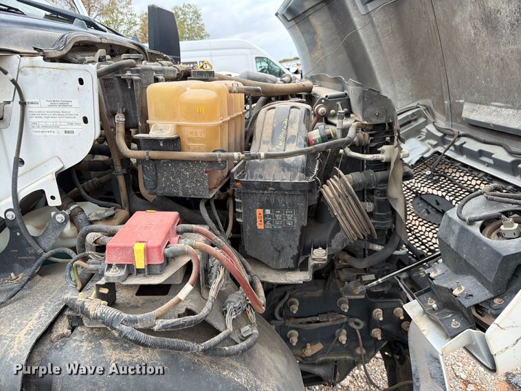 image for item YA4840 2017 Ford F750 Super Duty utility / service truck