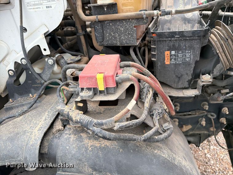 image for item YA4840 2017 Ford F750 Super Duty utility / service truck